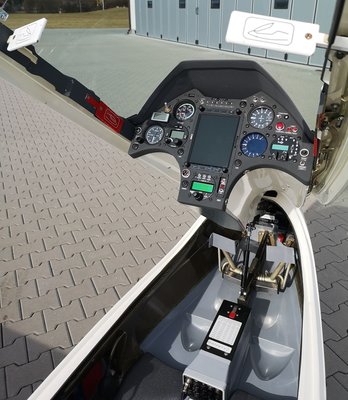 iNSTRUMENT PANEL.jpg