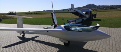 SHARK NEW - ENGINE OUT CANOPY CLOSED.jpg